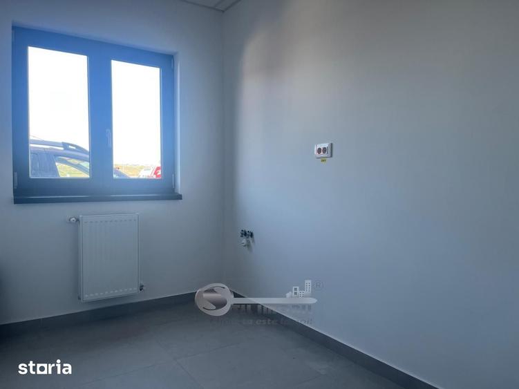 Spațiu comercial, de 160 mp, în Miroslava