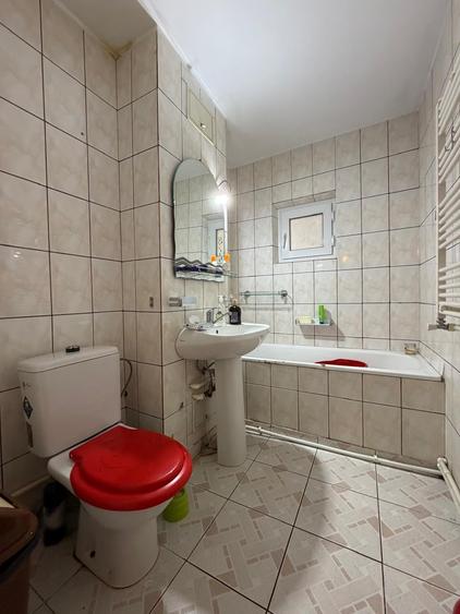 Apartament cu 2 camere decomandat în Piața Centrală