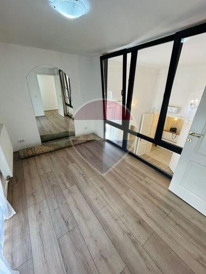 Spațiu comercial, de 56 mp, în Central