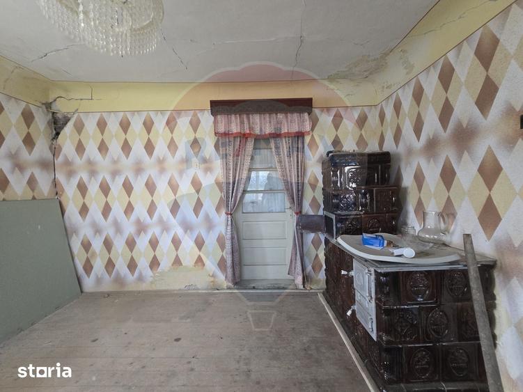 Casă cu 3 camere cu Teren 1550 Mp în Tureni