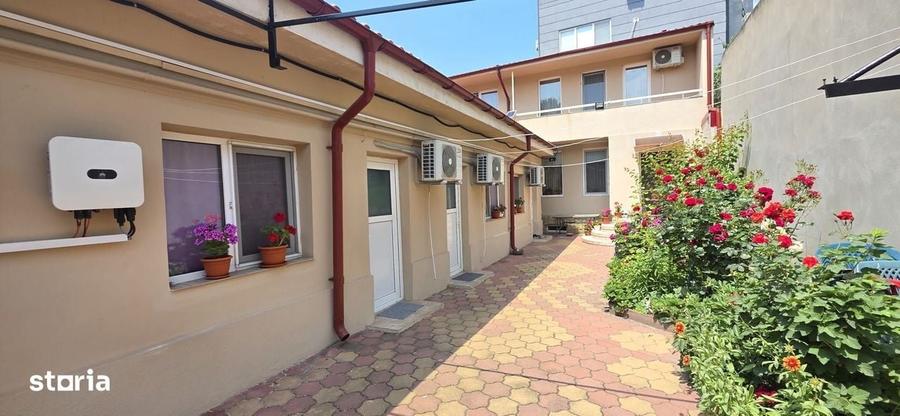 Casă cu 4 camere în Delfinariu