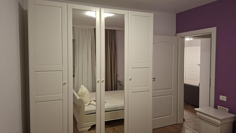Apartament cu 3 camere semidecomandat în Domenii