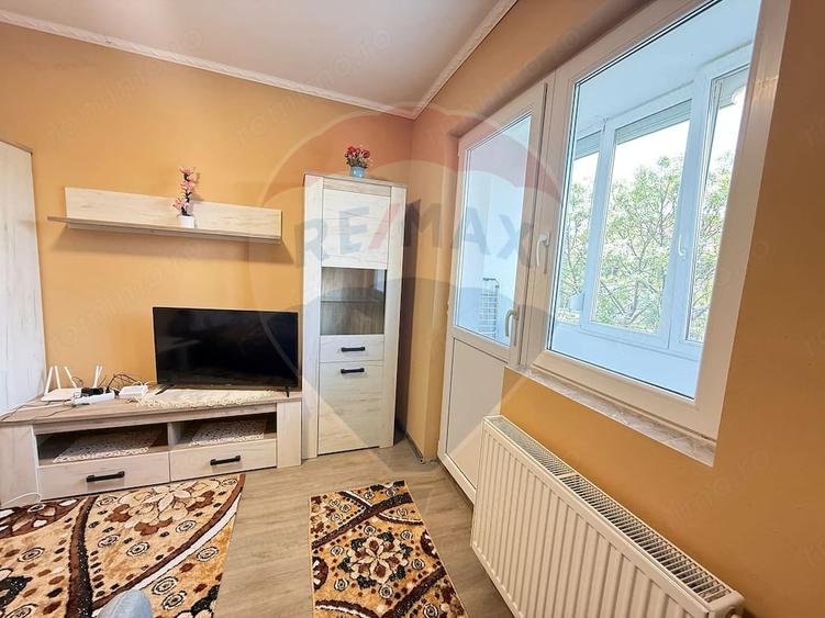 Apartament cu 2 camere semidecomandat în Nufărul