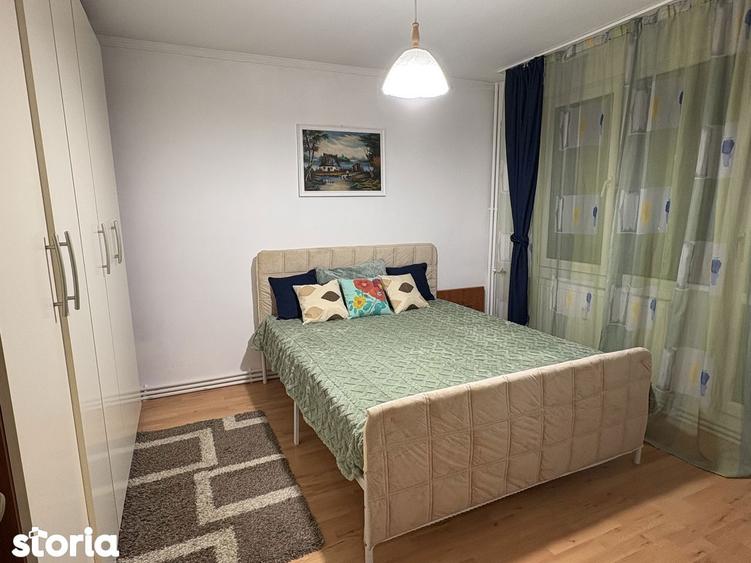 Apartament cu 3 camere decomandat, mobilat în Apărătorii Patriei