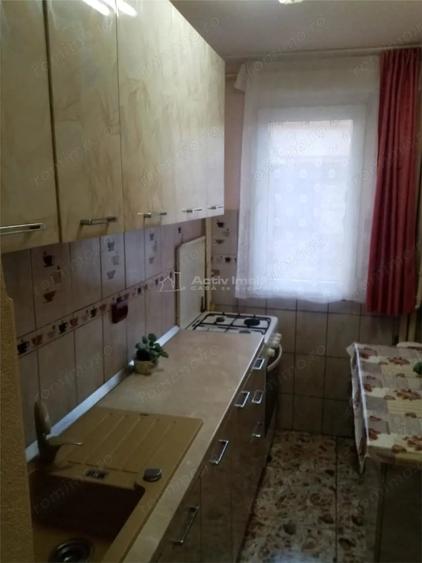 Apartament cu 2 camere semidecomandat în Aurel Vlaicu