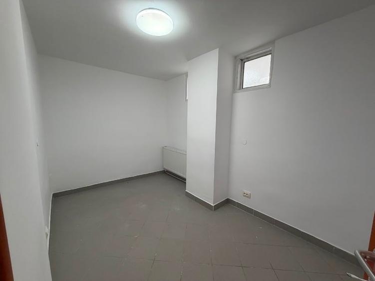 Spațiu comercial, de 130 mp, în Buzaului
