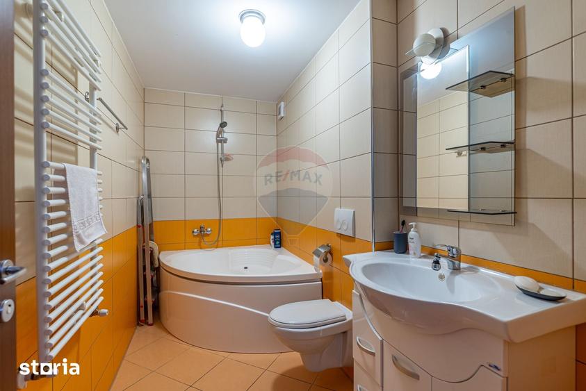 Apartament cu 2 camere în Castelul Peleș