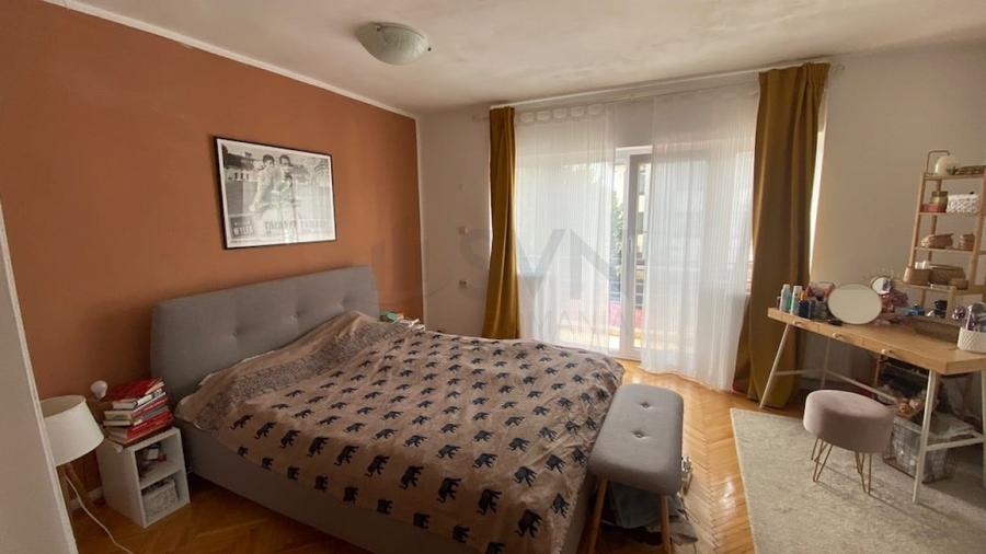 Casă individuală cu 6 camere cu Canalizare în Domenii
