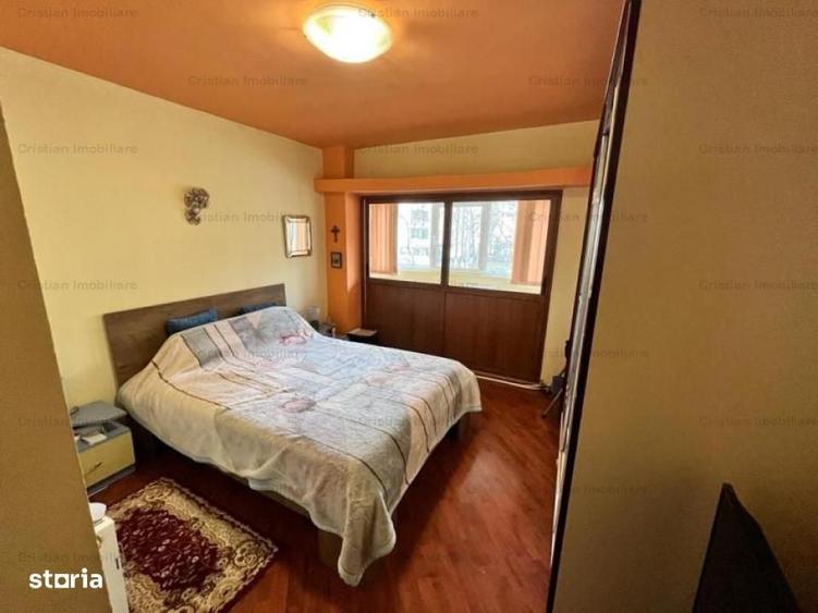 Apartament cu 3 camere decomandat în Central