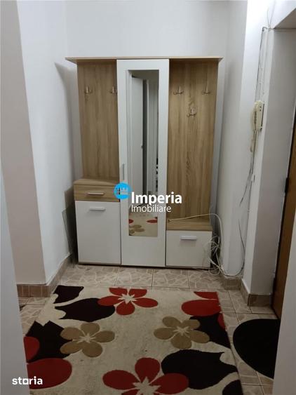 Apartament cu 3 camere decomandat în Gară