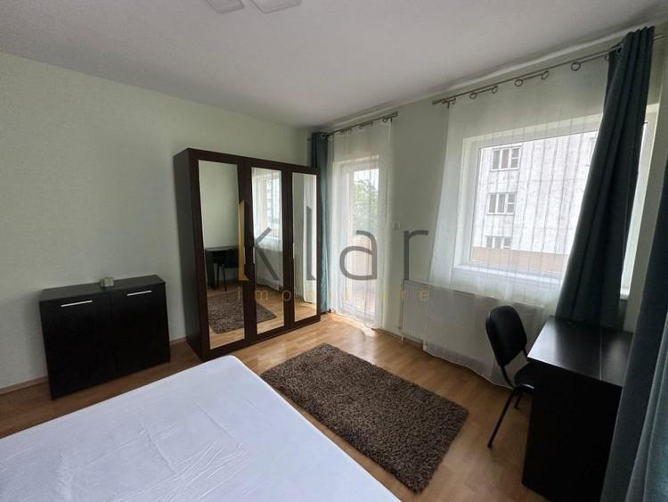 Apartament cu 3 camere semidecomandat, mobilat în Central