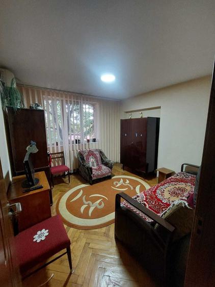 Apartament cu 3 camere decomandat în Ultracentral