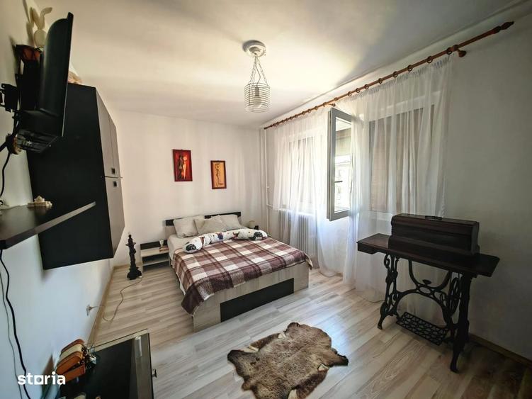 Apartament cu 3 camere semidecomandat în Valea Rosie