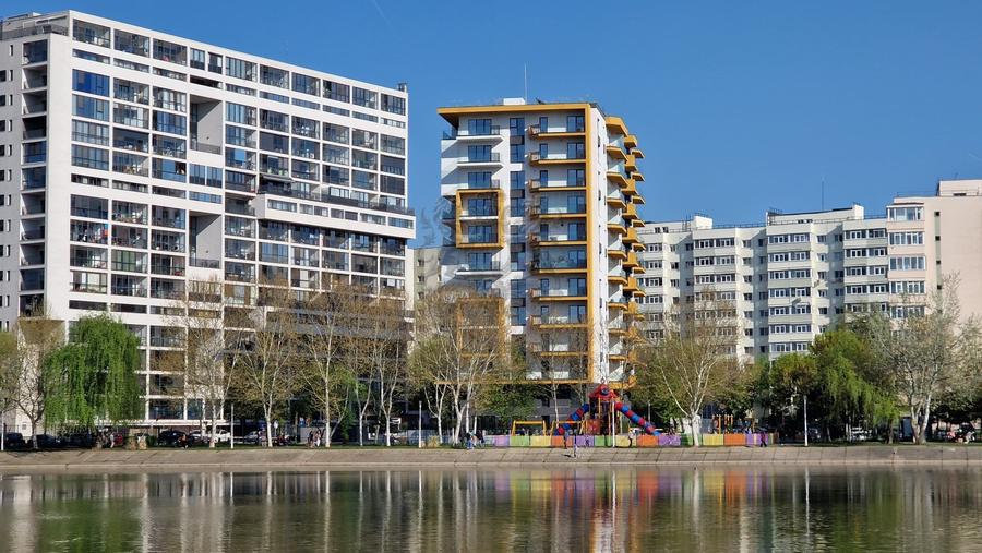 Apartament cu 2 camere decomandat în Colentina