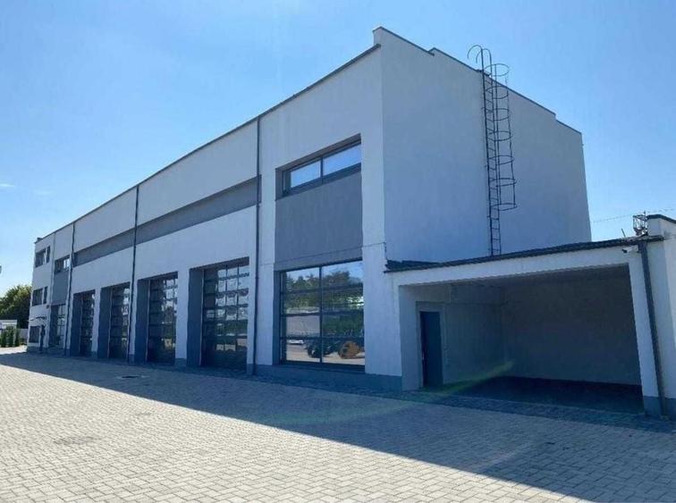 Spațiu comercial, de 640 mp, în Central
