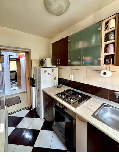 Apartament cu 2 camere decomandat în Complex Studențesc