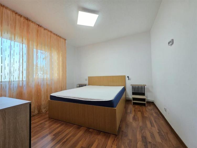 Apartament cu 2 camere decomandat în Metalurgie