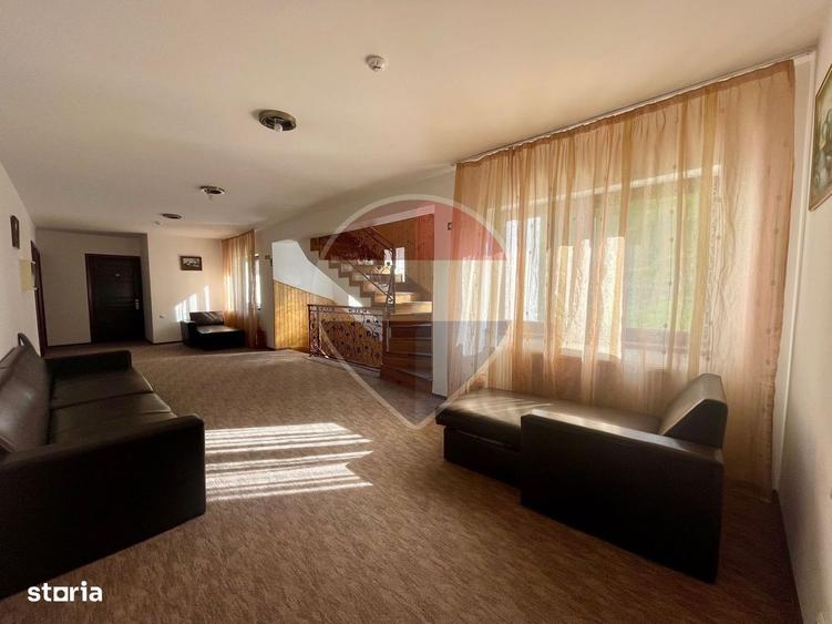 Spațiu comercial, de 1,400 mp, în Central