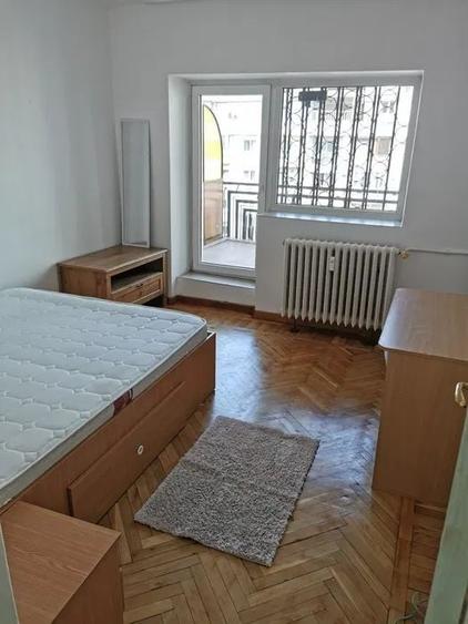 Apartament cu 4 camere în Unirii