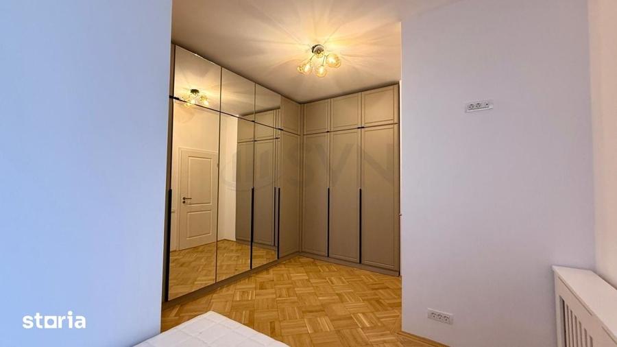 Apartament cu 3 camere semidecomandat în Aviatorilor
