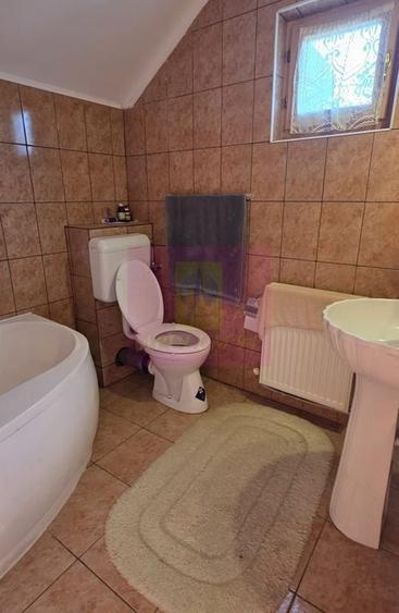 Casă cu 4 camere cu Teren 355 Mp în Central