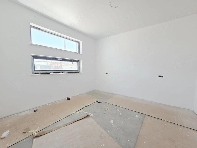 Casă cu Teren 450 Mp în Costi
