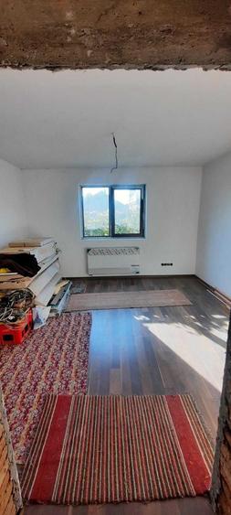 Casă cu 4 camere în Beclean