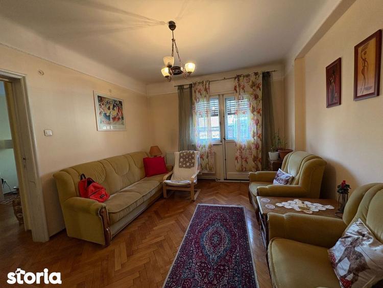 Apartament cu 5 camere, mobilat în Moșilor