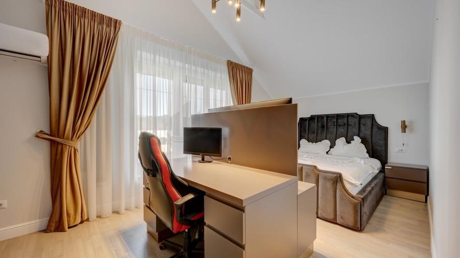 Casă individuală cu 7 camere cu Piscina în Central