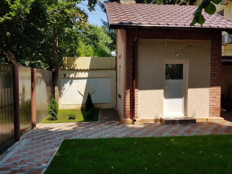Casă individuală cu 3 camere cu Teren 100 Mp în Domenii