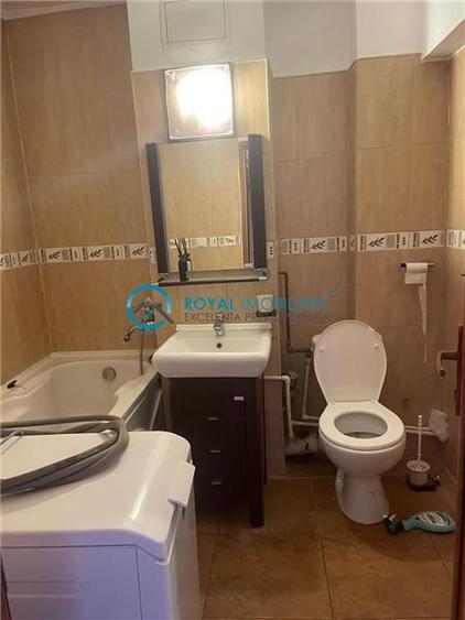 Apartament cu 2 camere decomandat în P-ța Mihai Viteazu