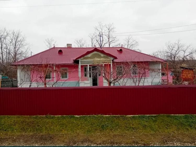 Casă cu 2 camere în Central