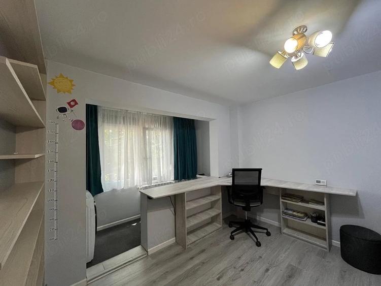 Apartament cu 3 camere semidecomandat în Gării
