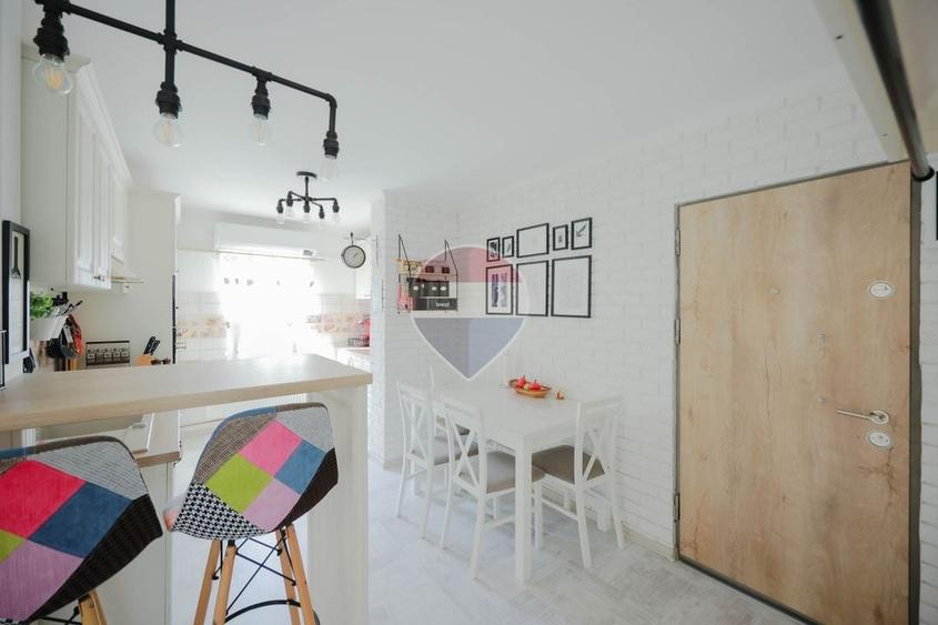 Apartament cu 3 camere decomandat, mobilat în Decebal