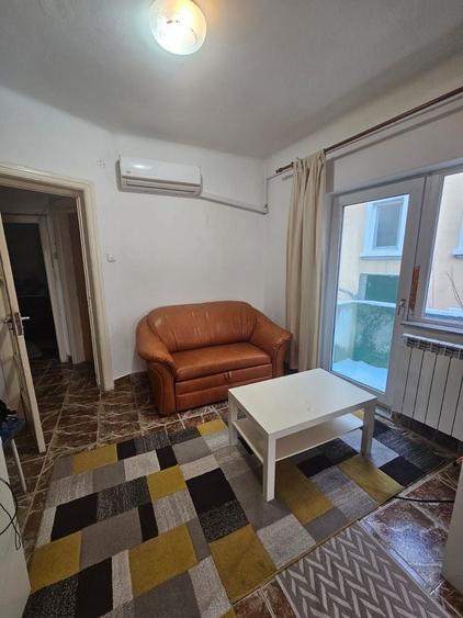 Casă individuală cu 5 camere cu Canalizare în Cotroceni