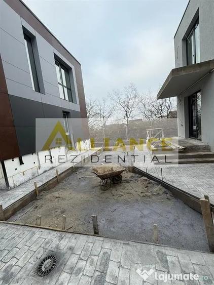 Casă cu 3 camere cu Teren 250 Mp în Central