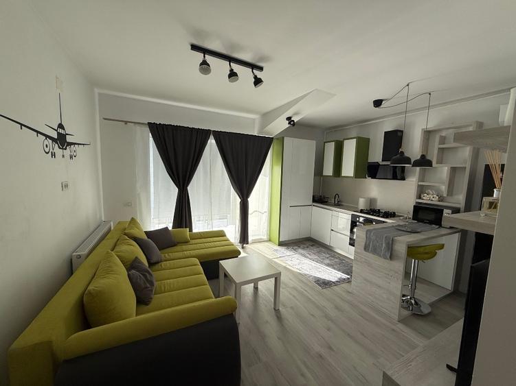 Apartament cu 2 camere decomandat, mobilat în Central