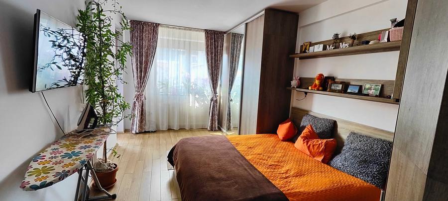 Apartament cu 3 camere decomandat în Central