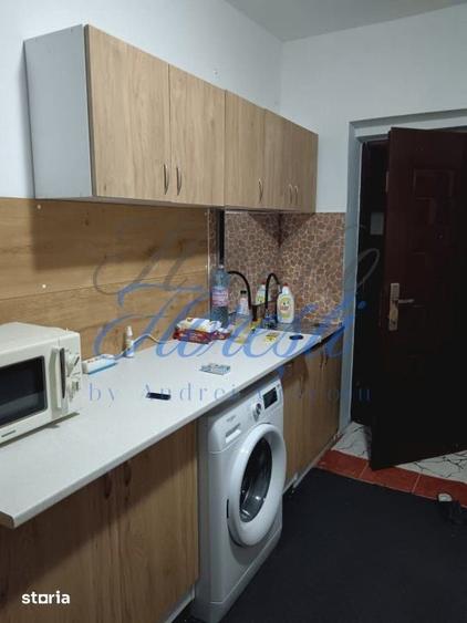 Garsonieră decomandată în Iris