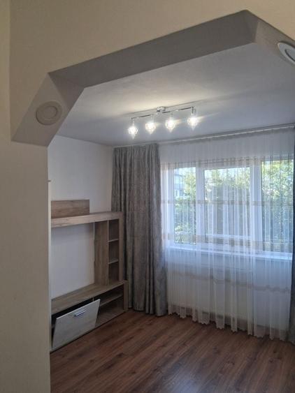 Garsonieră decomandată în Berceni
