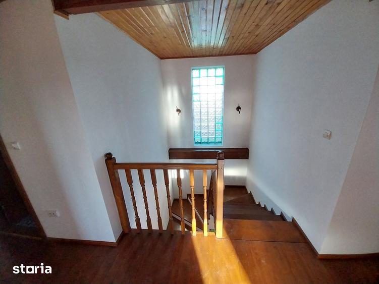Casă cu 6 camere cu Teren 1200 Mp în Drăgănești