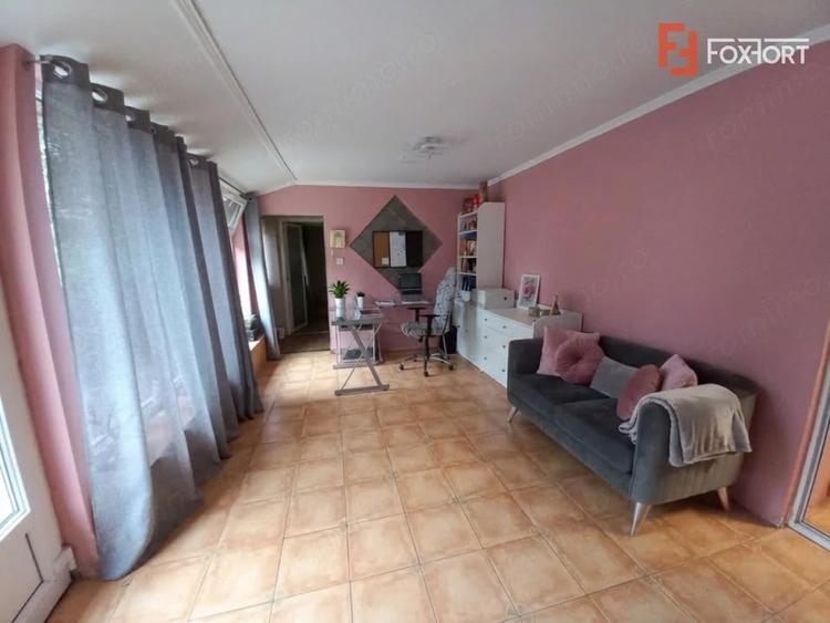 Casă cu Teren 3000 Mp în Plopi