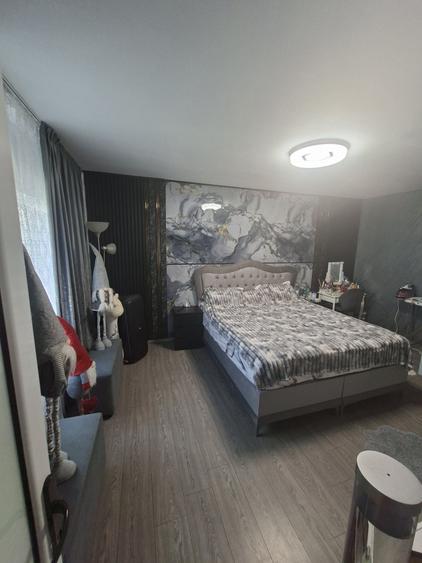 Apartament cu 3 camere decomandat în Lacu