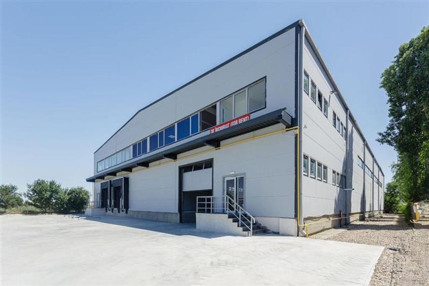 Spațiu industrial, de 2,100 mp, în Central