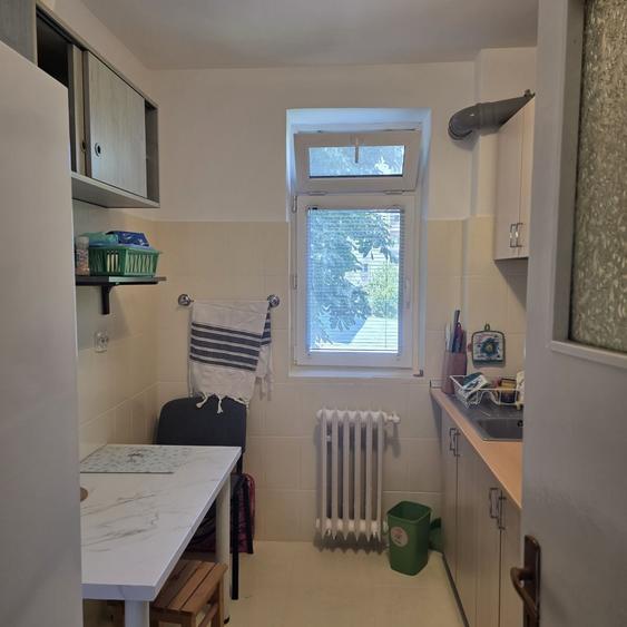 Apartament cu 3 camere decomandat în Romană