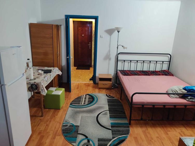 Garsonieră semidecomandată în Podul de Piatră