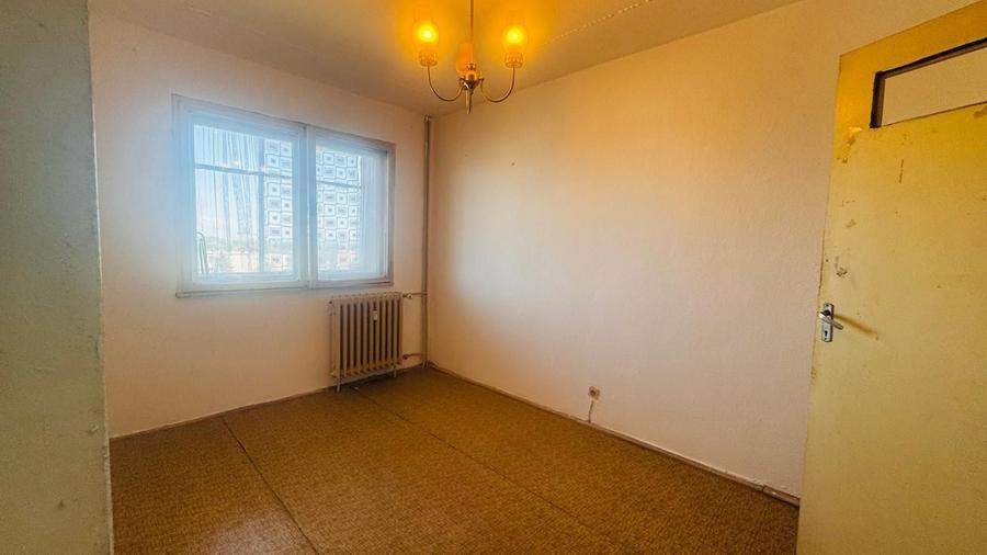 Apartament cu 3 camere decomandat în Aurel Vlaicu