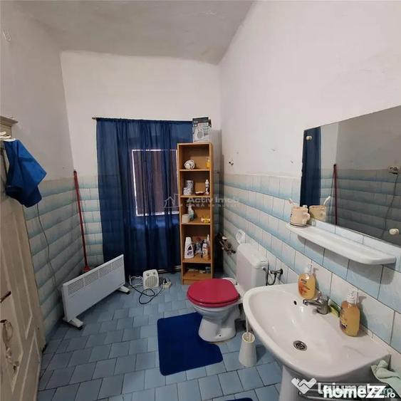 Casă cu 4 camere cu Teren 1000 Mp în Central