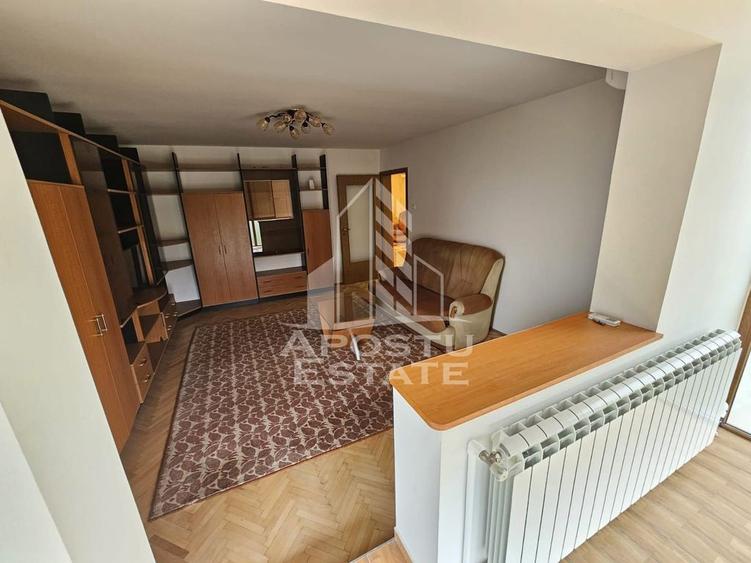 Apartament cu 4 camere decomandat în Complex Studențesc