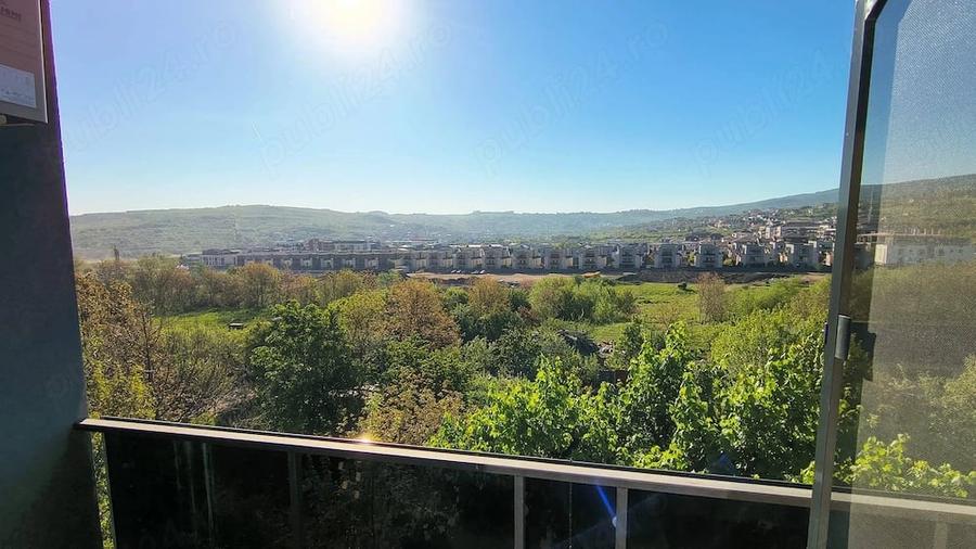 Apartament cu 2 camere decomandat în Borhanci